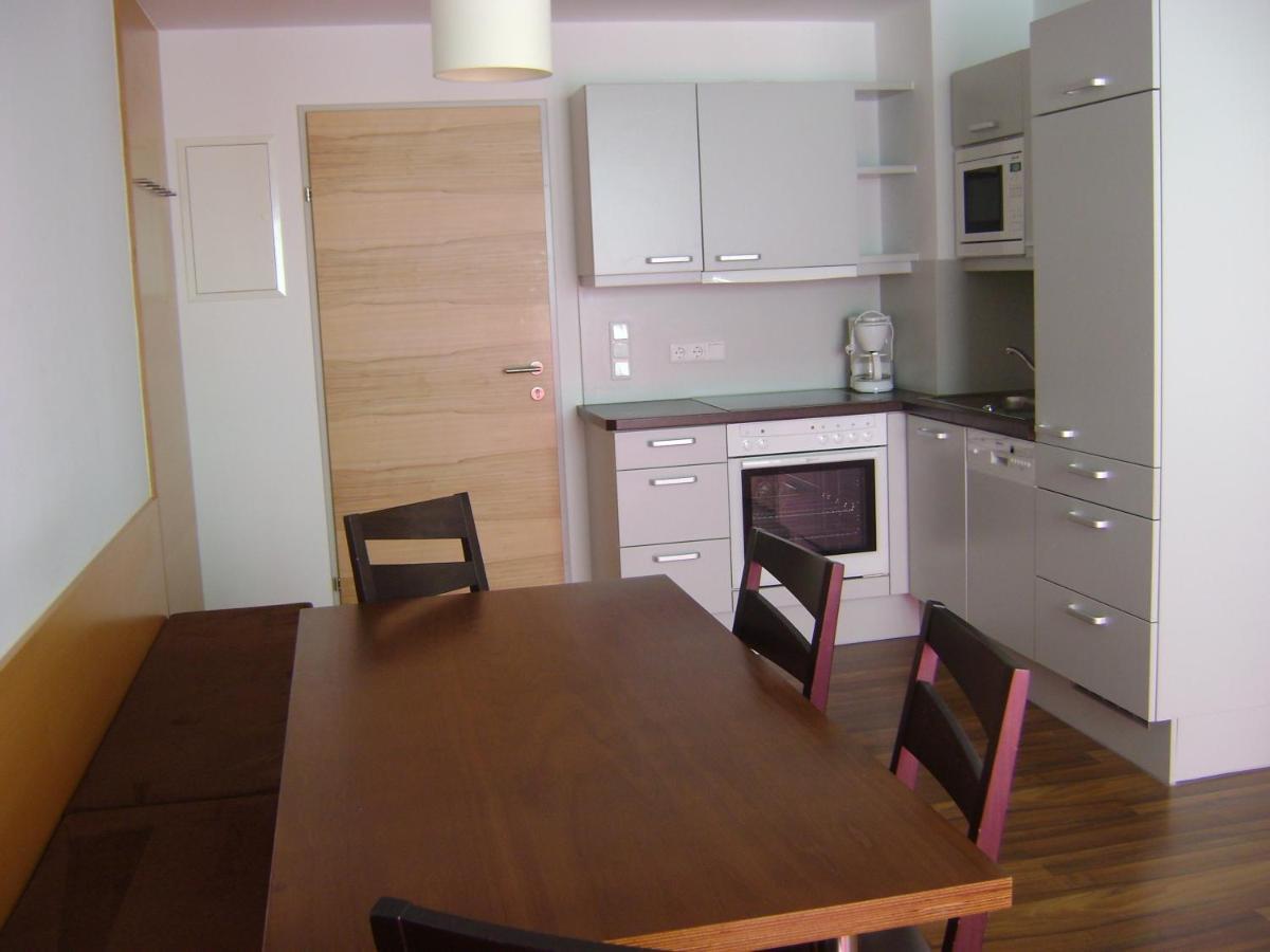Almandin Apartments ايشجل الغرفة الصورة